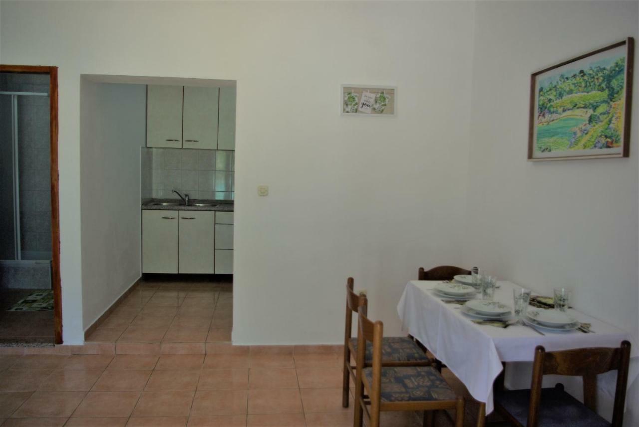 Romantic Apartment In Nature Borovići Kültér fotó